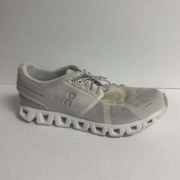 On Womens Cloud 5 Running Shoes White Size 9 M